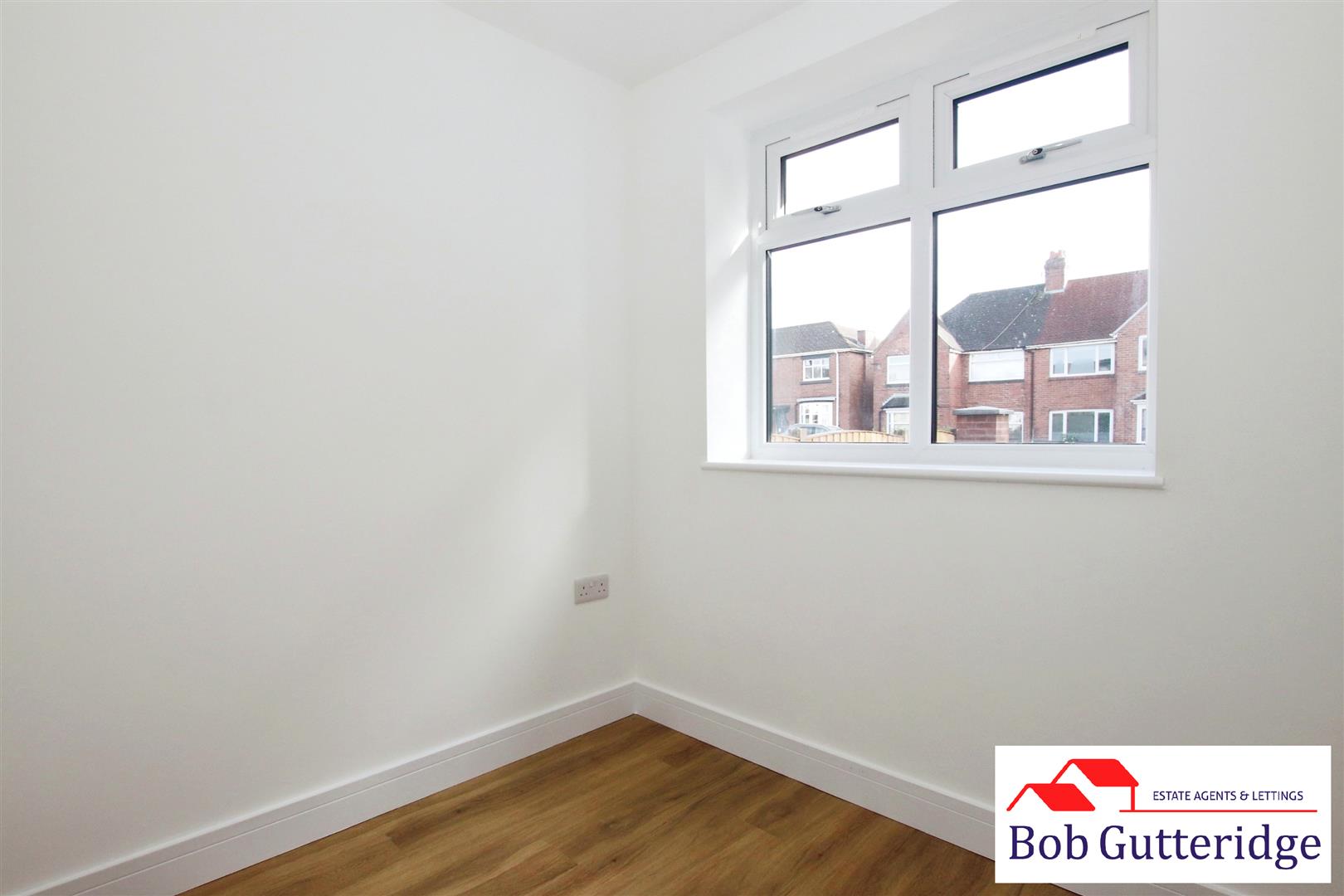 Property Details Bob Gutteridge Estate Agents and Valuers